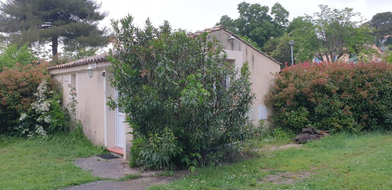 Adorable Studio 25M² Tres Calme Avec Parking มาร์กเซย ภายนอก รูปภาพ
